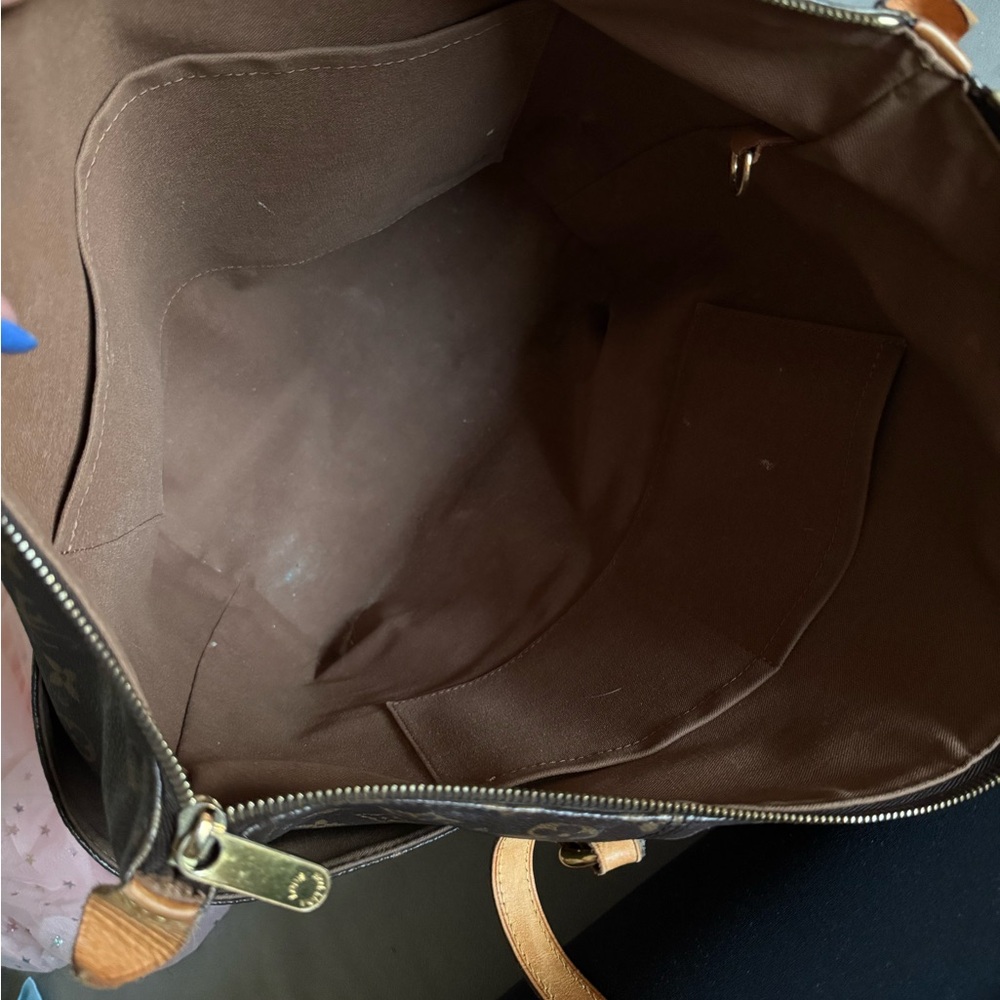 - Authentic Louis Vuitton totally GM - Picture 11 of 12